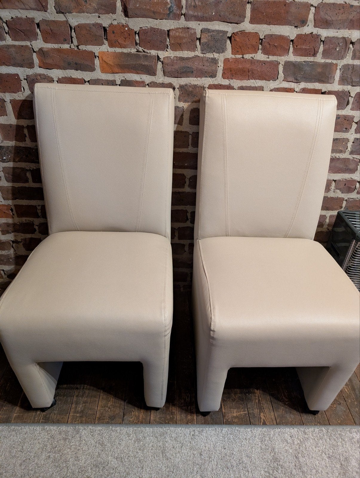 4 beige lederen stoelen mét wieltjes, Huis en Inrichting, Stoelen, Ophalen, Vier