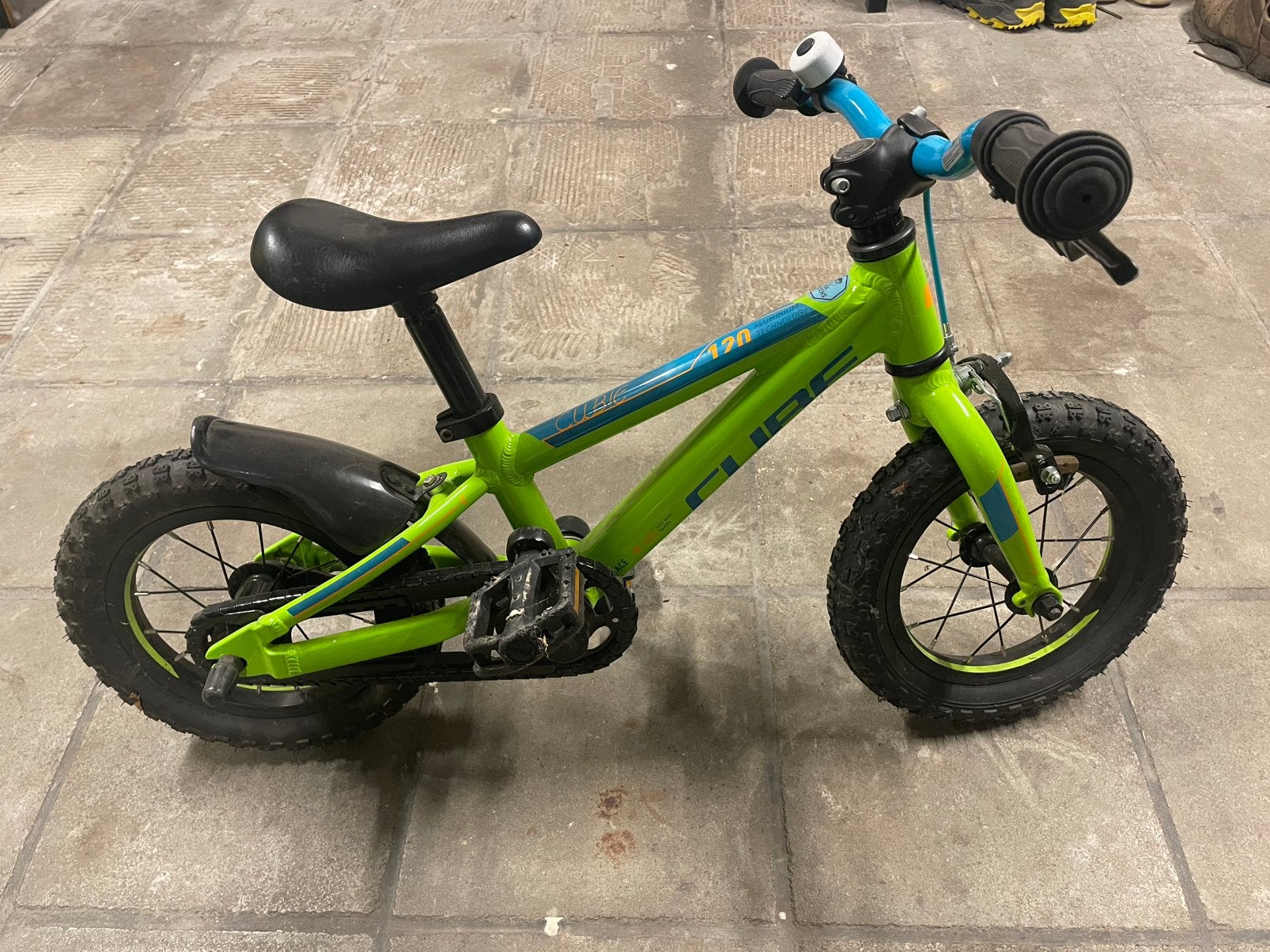 Cube 12 inch, ideale beginnersfiets, Fietsen en Brommers, Ophalen, Zo goed als nieuw, Terugtraprem, Minder dan 16 inch