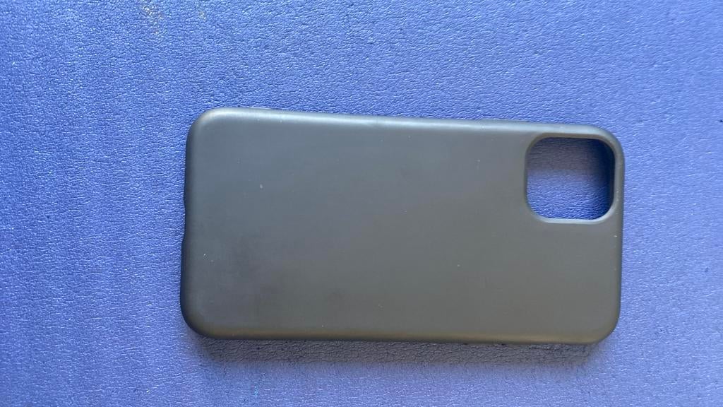 Zwart iphone 11 hoesje, Telecommunicatie, Mobiele telefoons | Hoesjes en Screenprotectors | Apple iPhone, Kunststof, IPhone 11
