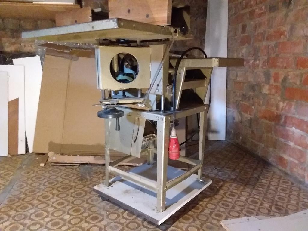 Scheppach houtcombine, Enlèvement