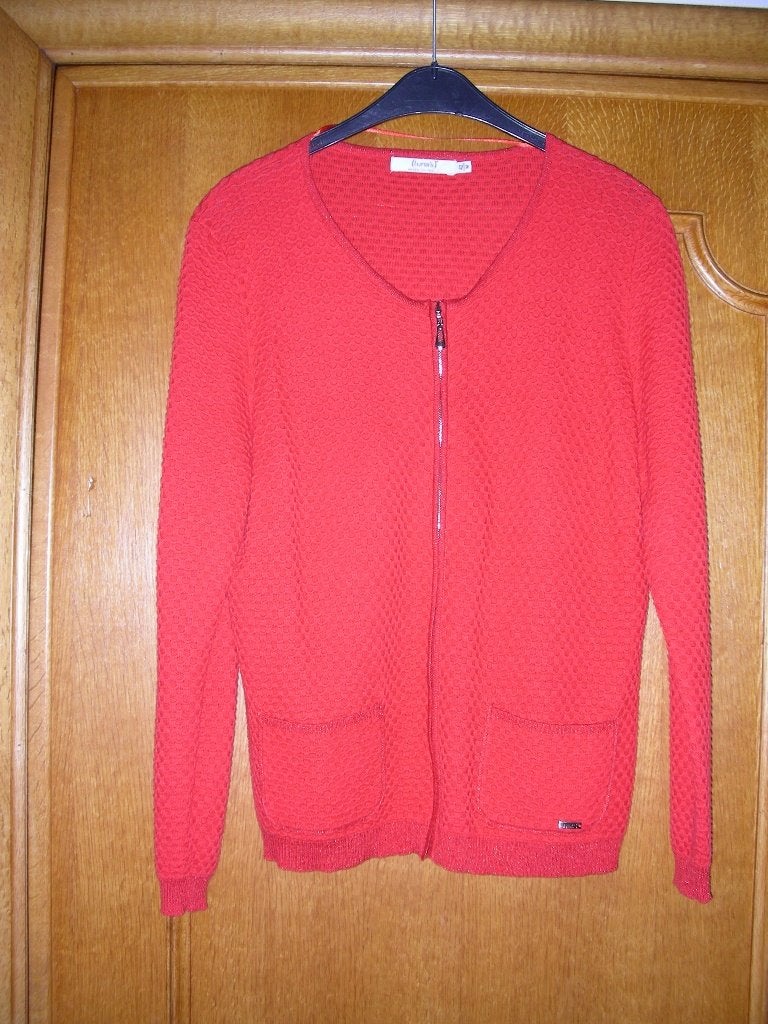 Rode cardigan met rits Luna's, maat 42, Maat 42/44 (L), Ophalen of Verzenden, Zo goed als nieuw, Luna's