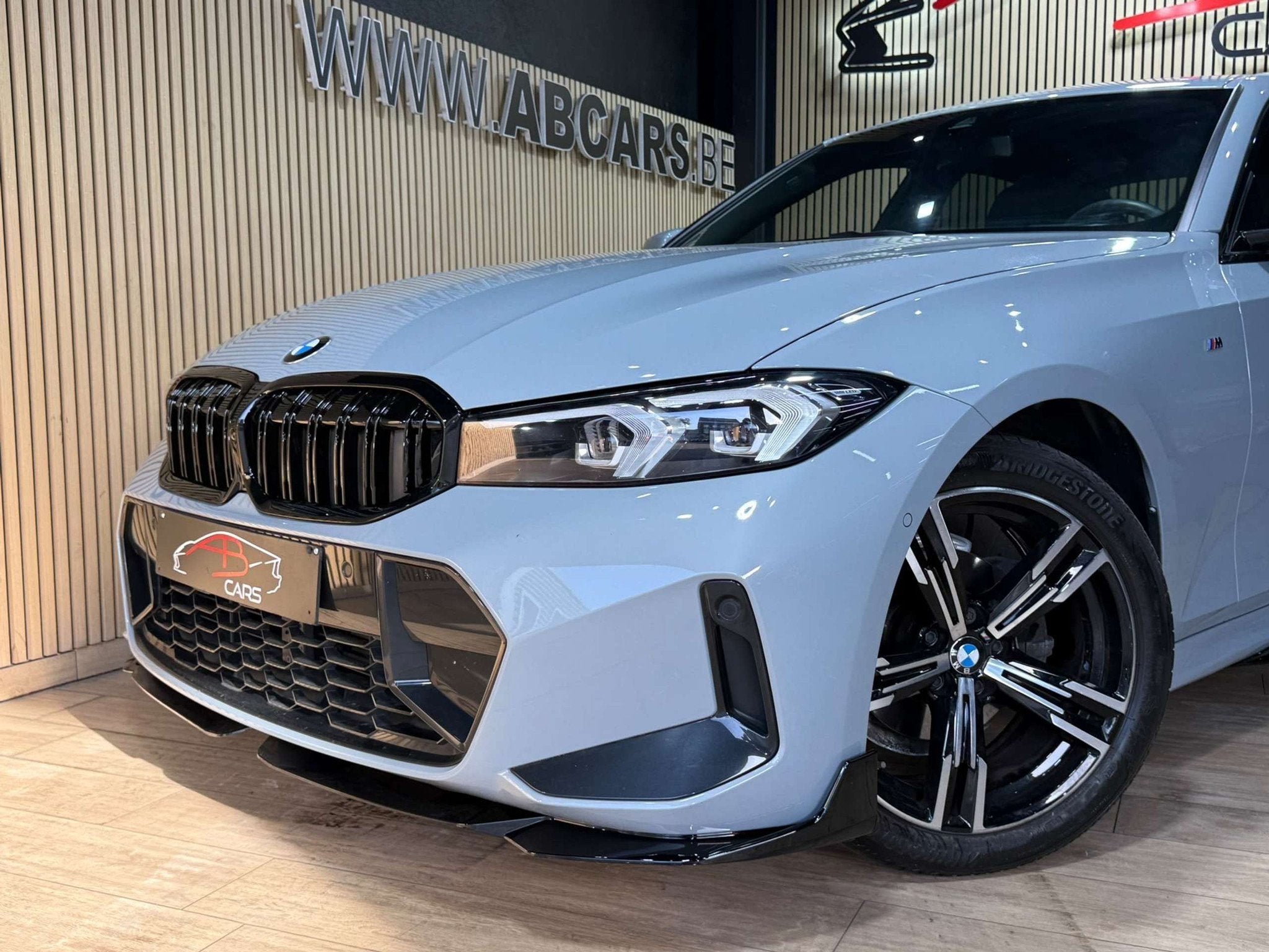 BMW 3 Serie 318 dA MHEV * PACK M PERFORMANCE * GARANTIE 12 M, Auto's, 4 deurs, 4 cilinders, 136 pk, Leder