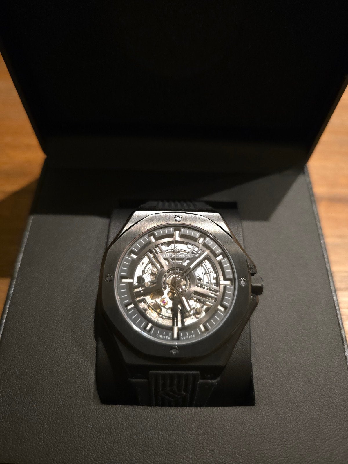 Montre automatique Alpha Sierra Falçon pour homme en édition, Bijoux, Sacs & Beauté, Enlèvement, Comme neuf, Montre-bracelet, Autres marques