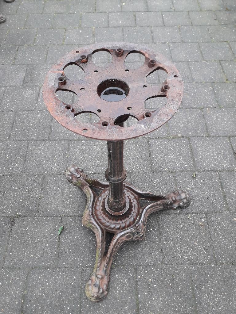 Gietijzeren tafelpoot, Ophalen, Gebruikt