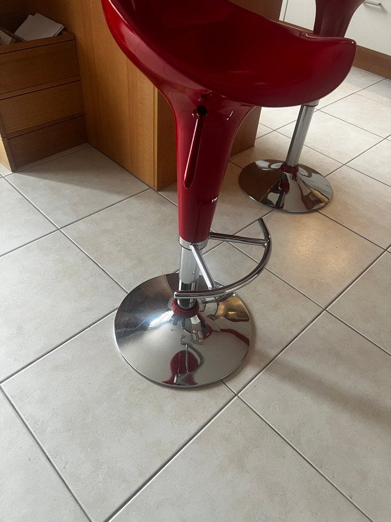Ensemble de 2 tabourets de bar rouge (Planet Meuble), Maison & Meubles, Synthétique, 2 tabourets, Comme neuf, Enlèvement