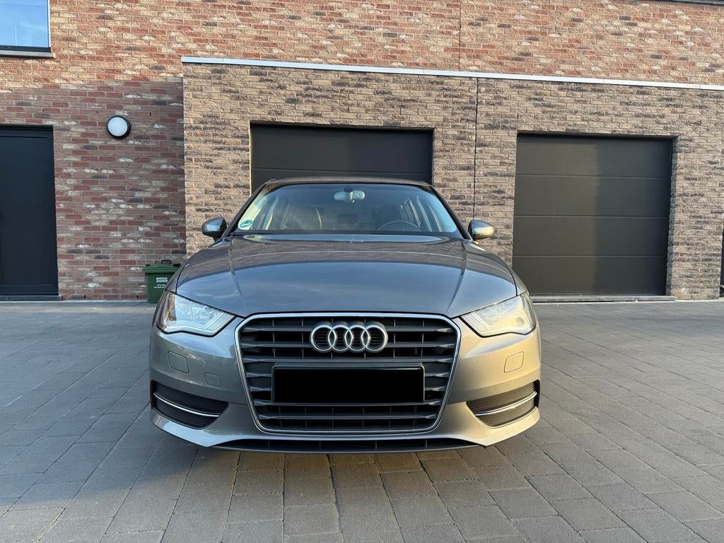 Audi A3 SportBack 1.6 TDI, Cuir, Argent ou Gris, Achat, Boîte manuelle