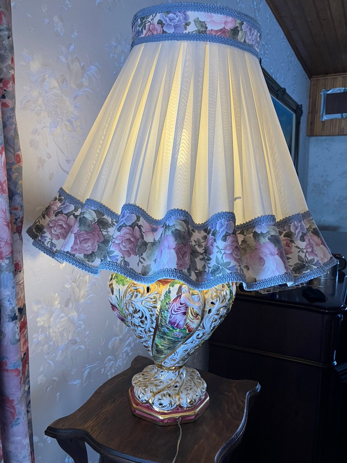 Werkende vintage lamp capodimonte stijl, Antiek en Kunst, Ophalen