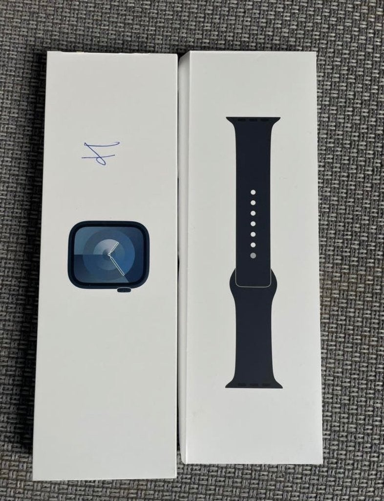 Apple Watch Series 9 41mm Midnight Aluminium Gebruikt, Bijoux, Sacs & Beauté, Montres connectées, Utilisé, iOS, Noir, Distance