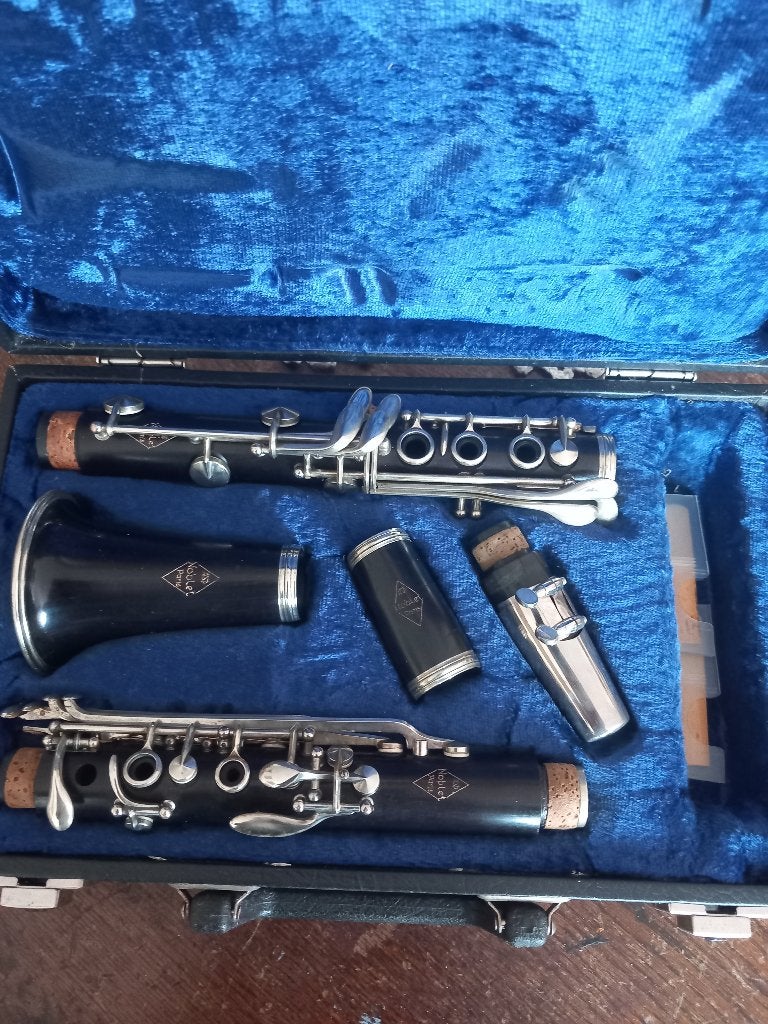 Noblet Paris Franse, Muziek en Instrumenten, Ophalen of Verzenden, Zo goed als nieuw, Hout, Met koffer