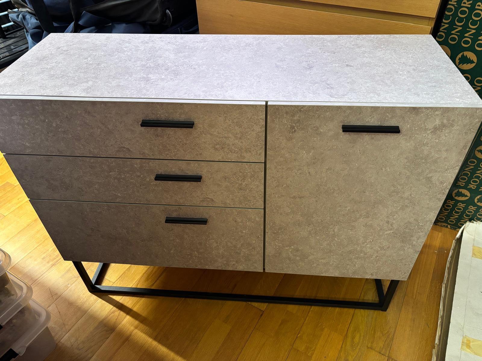 Dressoir in industriële stijl - licht betonlook, Maison & Meubles, Armoires | Commodes, Enlèvement, Neuf