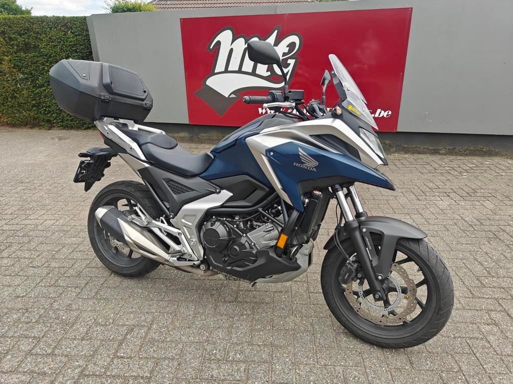 Honda NC750X 2023 8000km, Motoren, 750 cc, 2 cilinders, Motorrijbewijs A, Bedrijf