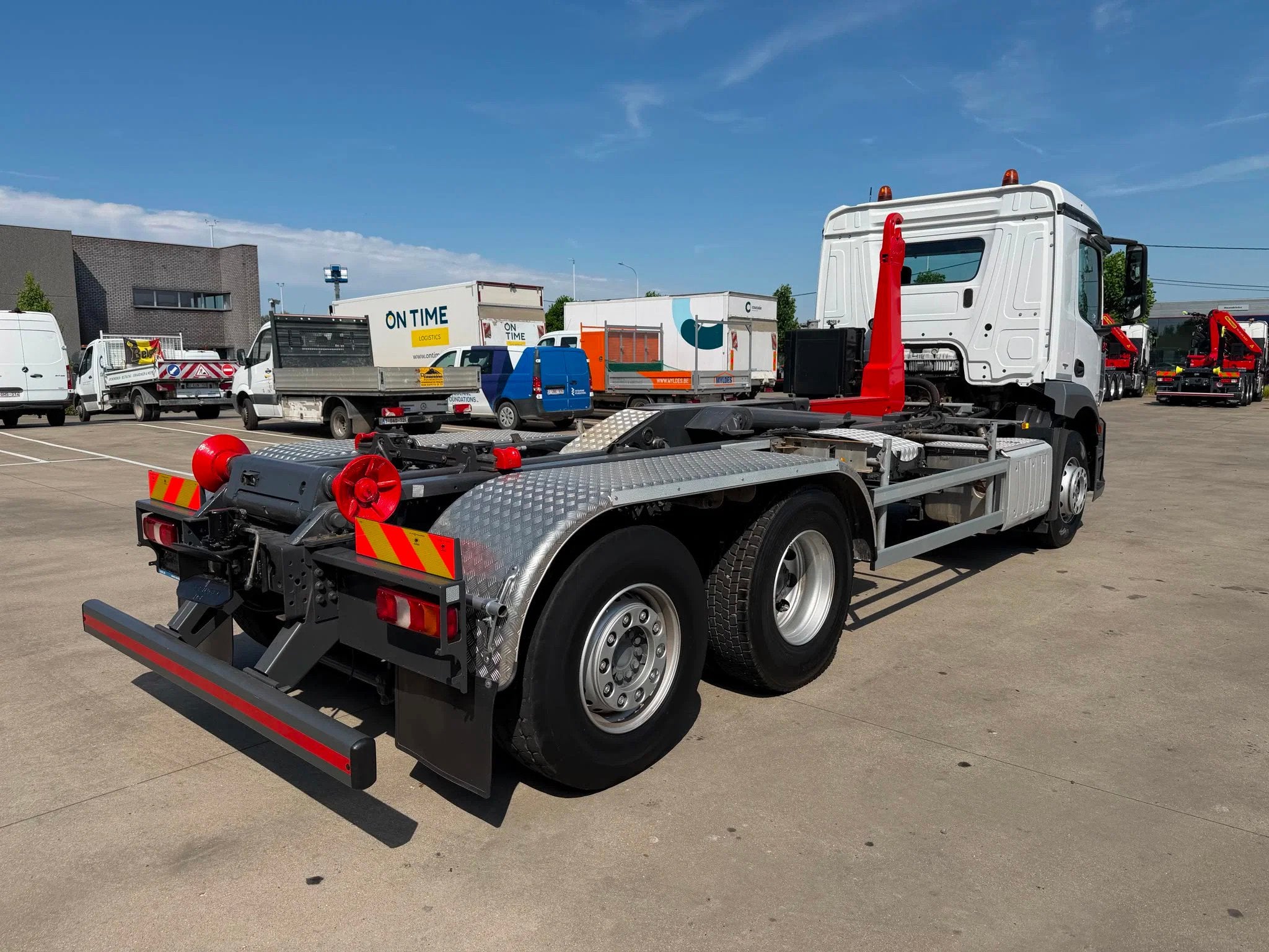 Mercedes-Benz ANTOS 2643 - MOTOR PTO - STUUR & LIFTAS, Euro 6, Wit, Mercedes-Benz, Bedrijf