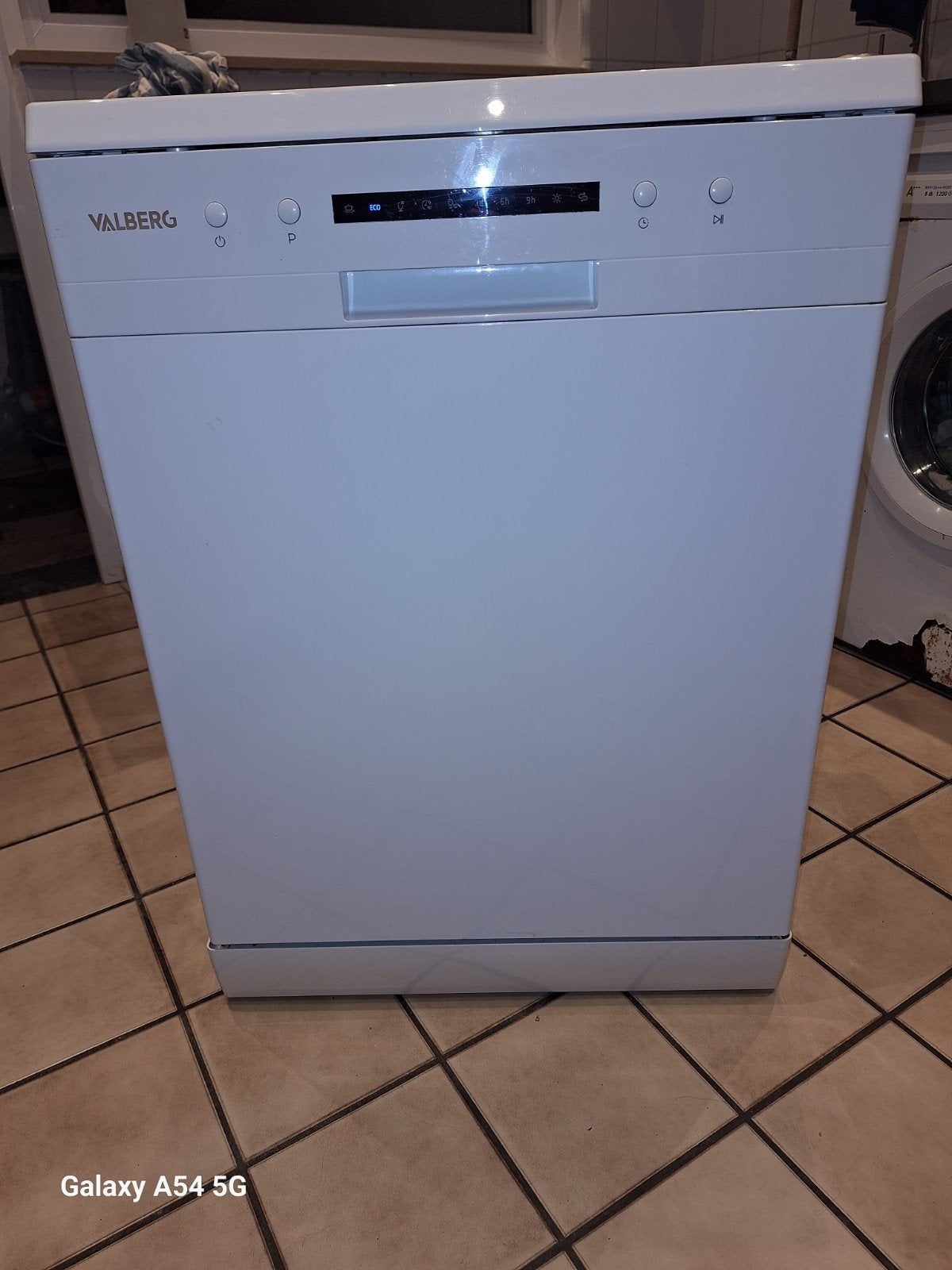 Lave-vaisselle VALBERG – Classe C  négociable, Electroménager, 85 à 90 cm, Moins de 10 litres, Enlèvement, Utilisé
