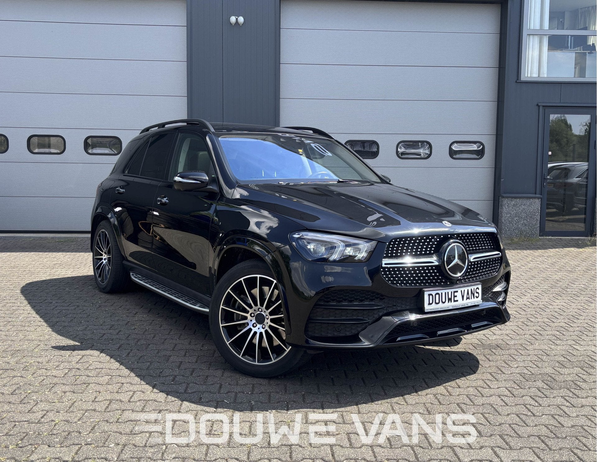 Mercedes-Benz GLE 350de AMG Panorama Burmester Memory Night, Auto's, Automaat, Gebruikt, 4 cilinders, GLE