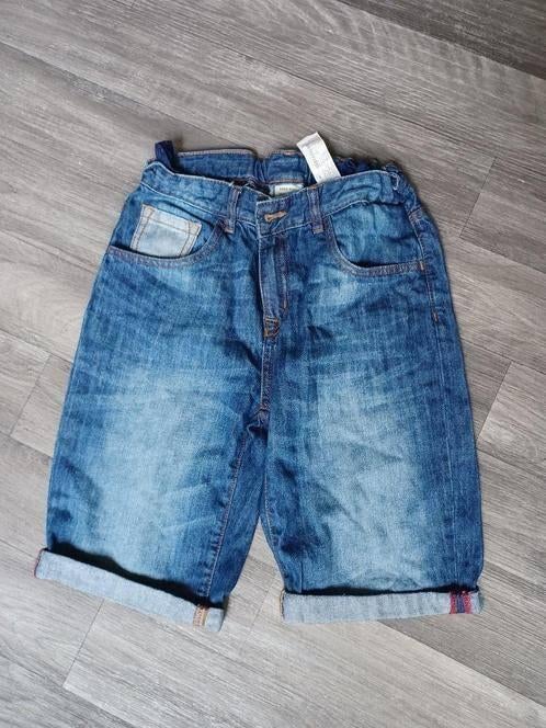 zara, un bermuda en jeans taille 12 ans, Kinderen en Baby's, Kinderkleding | Maat 152, Ophalen of Verzenden