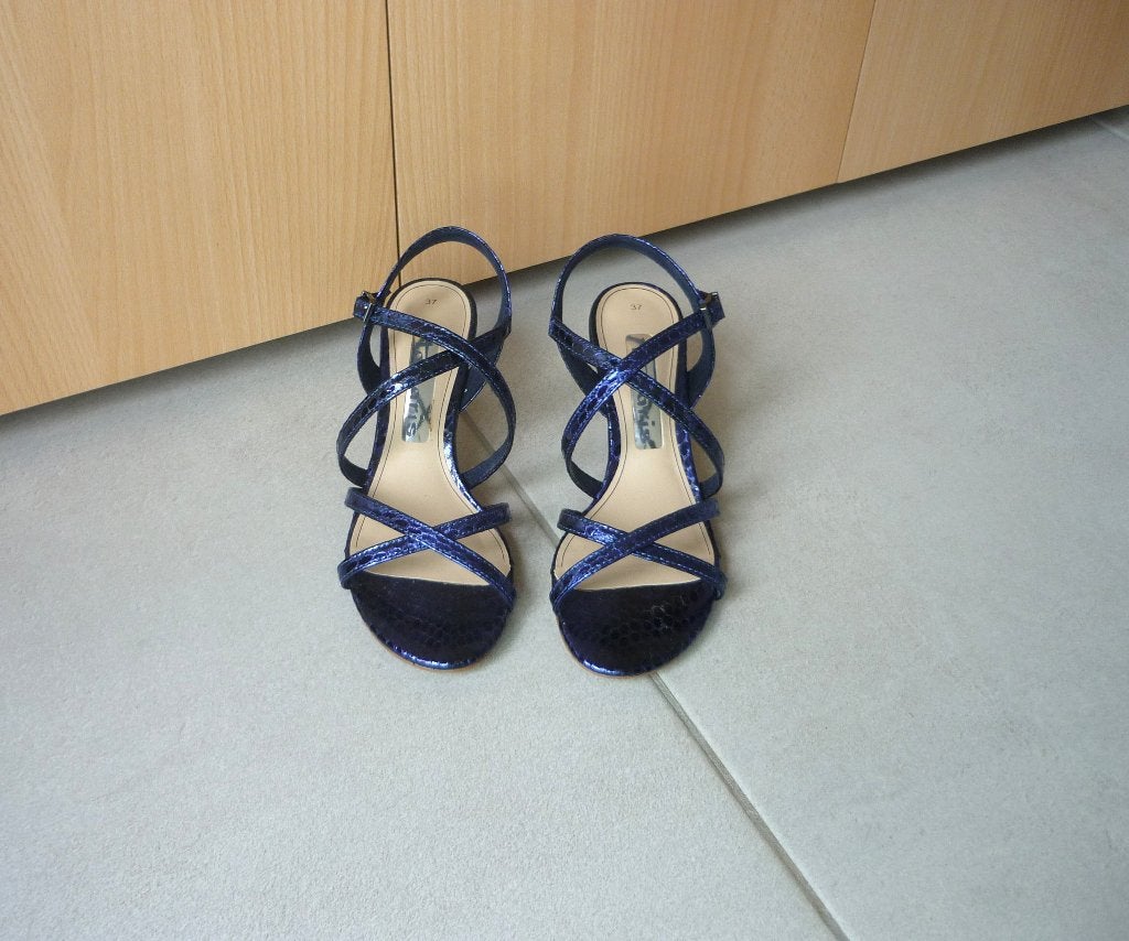 Blauwe metallic hakken schoenen met riempjes Tamaris Mt 37, Ophalen of Verzenden