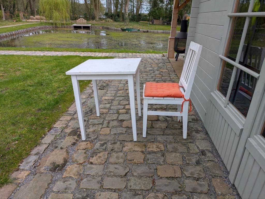 Tafeltje +stoel, Ophalen, Stoel