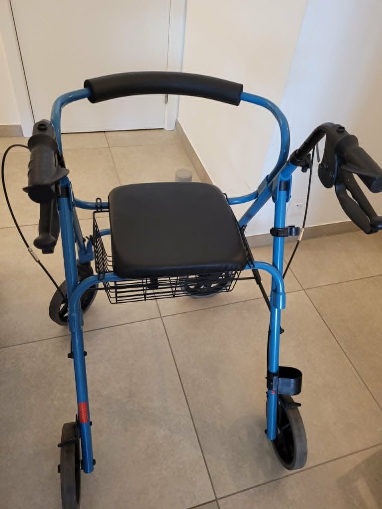 A vendre Rolator, Diversen, Ophalen, Zo goed als nieuw