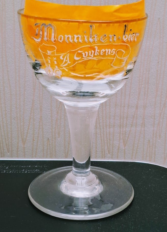 Glas op voet Monniken bier  A.Cuykens  Lier, Ophalen of Verzenden, Gebruikt, Bierglas