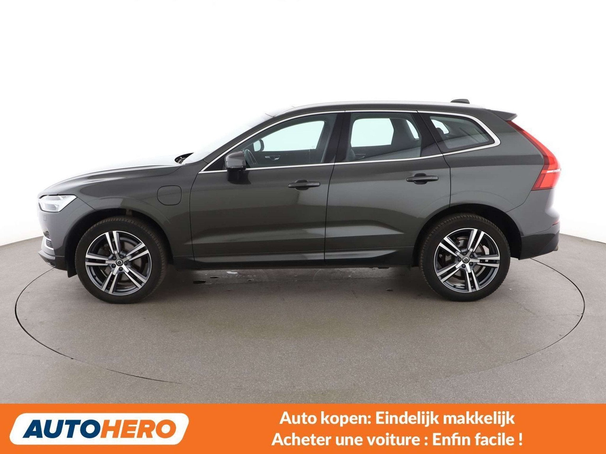 Volvo XC60 2.0 T8 Plug-in Hybrid Momentum AWD (bj 2018), Auto's, Automaat, Gebruikt, 1969 cc, 408 pk