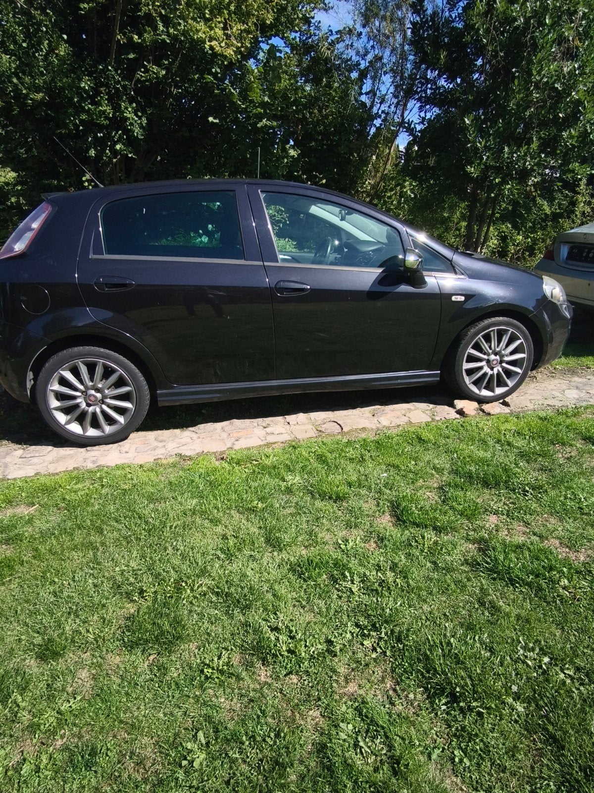 Fiat Punto 0,9 TwinAir de 2012 - 194.000 km - Entretien

com, Autos, 65 kW, Boîte manuelle, Noir, Particulier