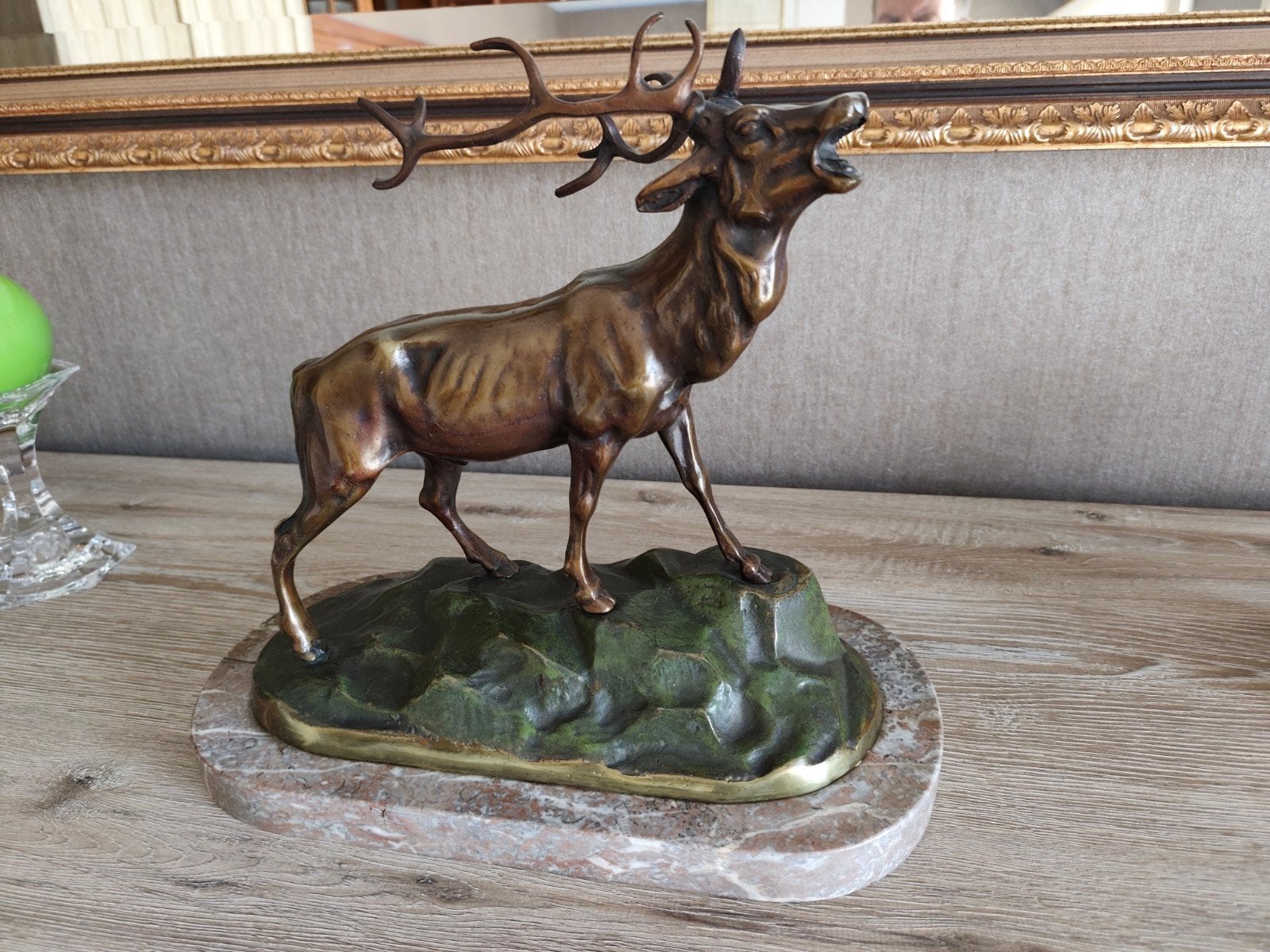 bronzen hert, Ophalen