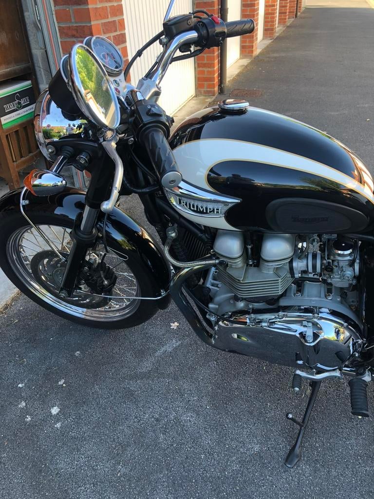 Bonneville, Motoren, Particulier