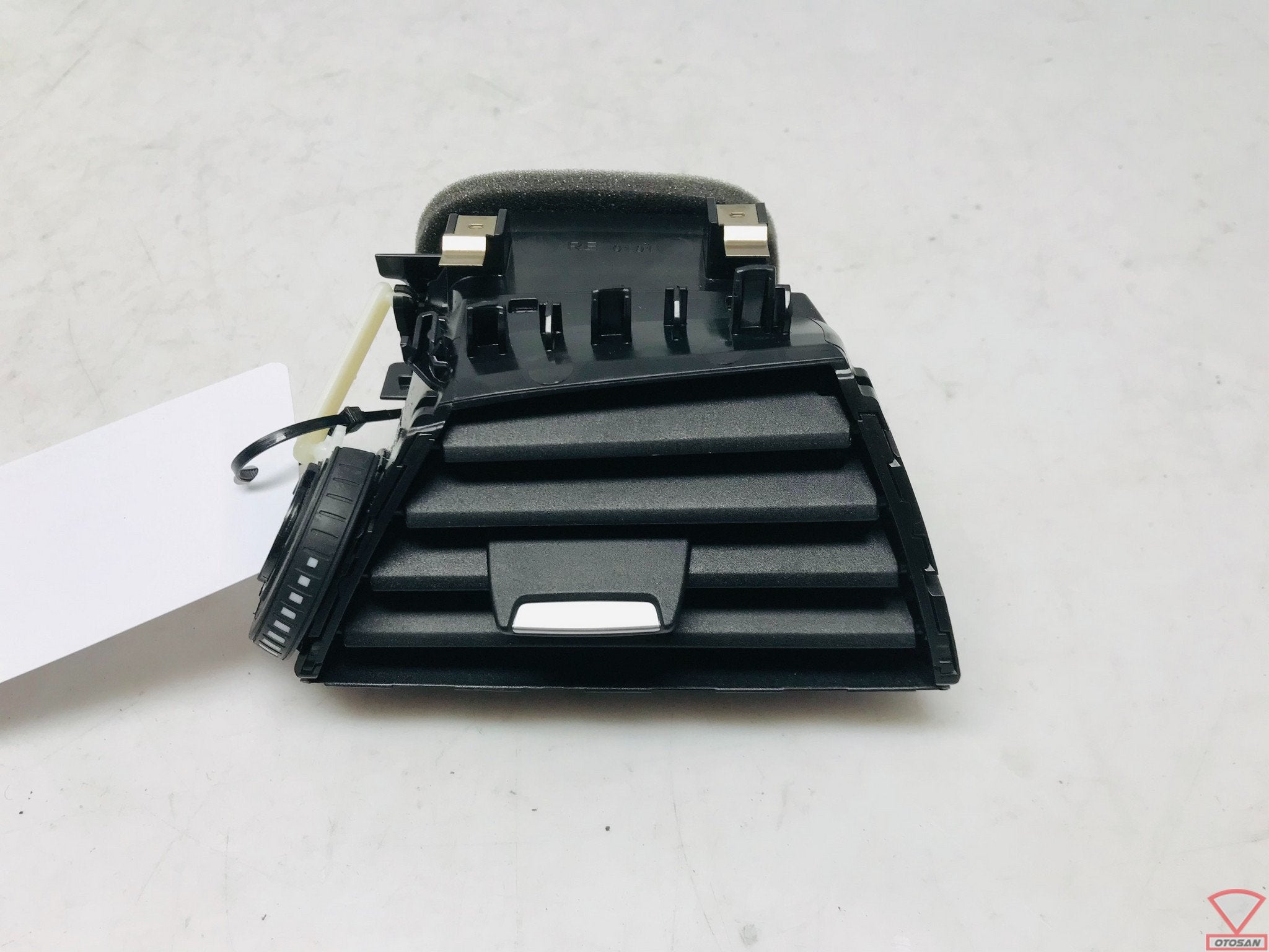 Grille d'a ration BMW S rie 1 F20 LCI droite 920535607, Petuelring 130
80788  Munich, DE, Info@bmw.de, Utilisé, BMW