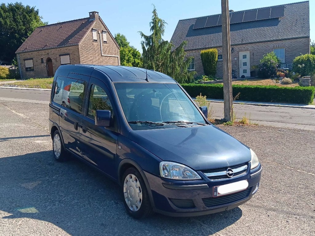 Opel Combo 1.4i essence 2010 Clim 5Place Prét à immatriculé, Dealer onderhouden, Blauw, Handgeschakeld, Particulier