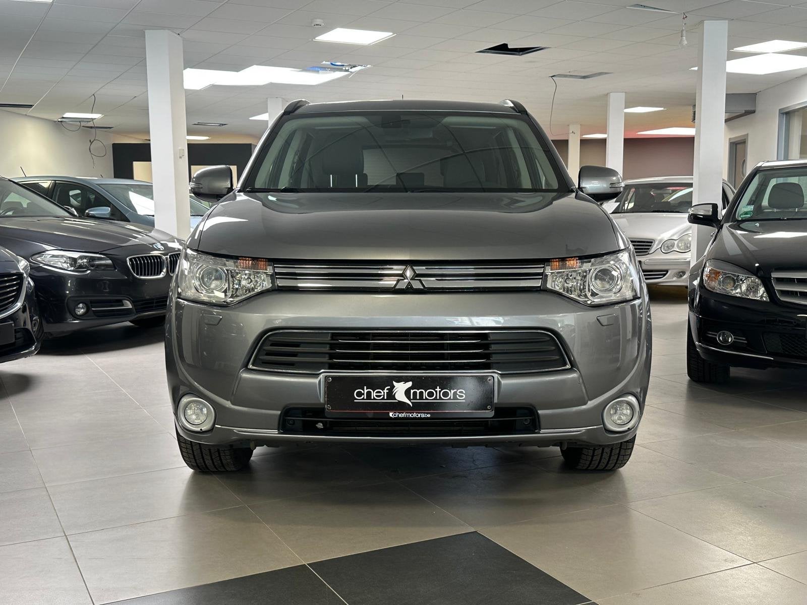 Mitsubishi Outlander 2.0 PHEV 4WD, Auto's, Automaat, 4 cilinders, Bedrijf, 5 zetels