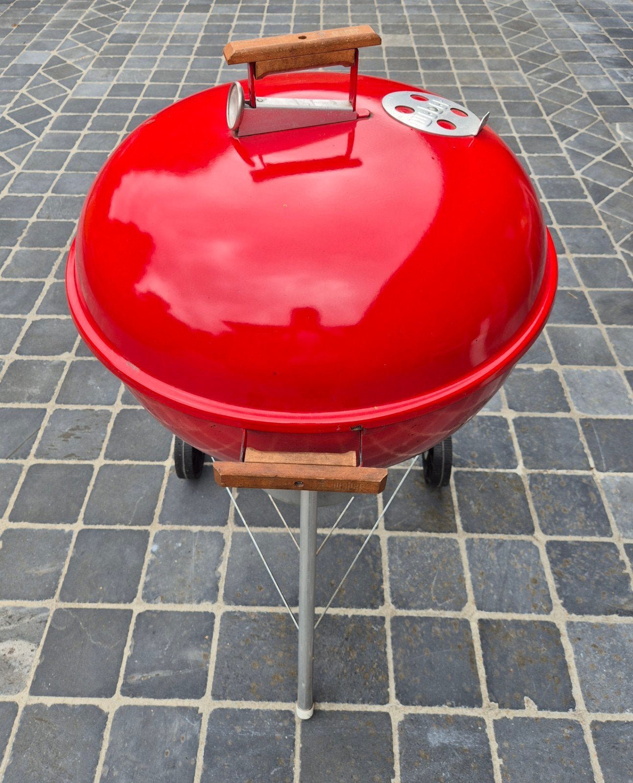 Originele rode vintage Weber houtskool barbecue 57 cm, Ophalen, Gebruikt, Weber