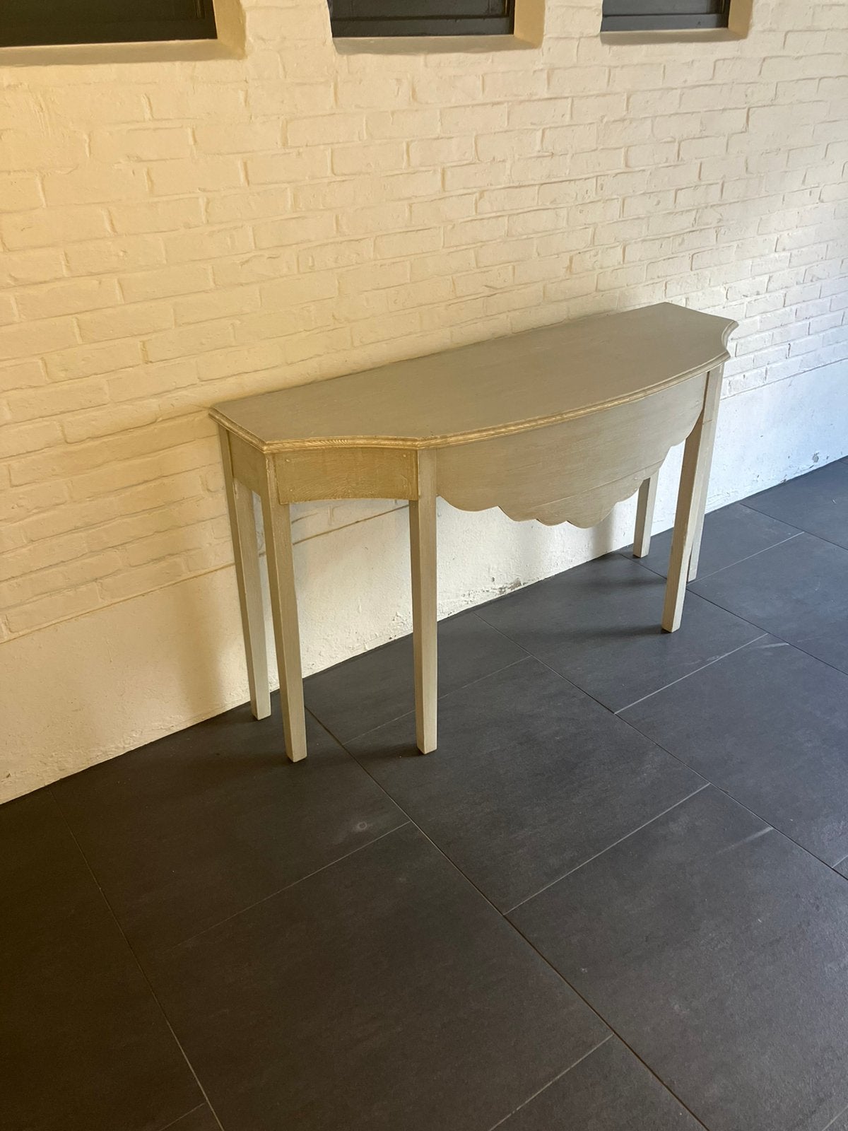 Grijze side table, Ophalen, Zo goed als nieuw