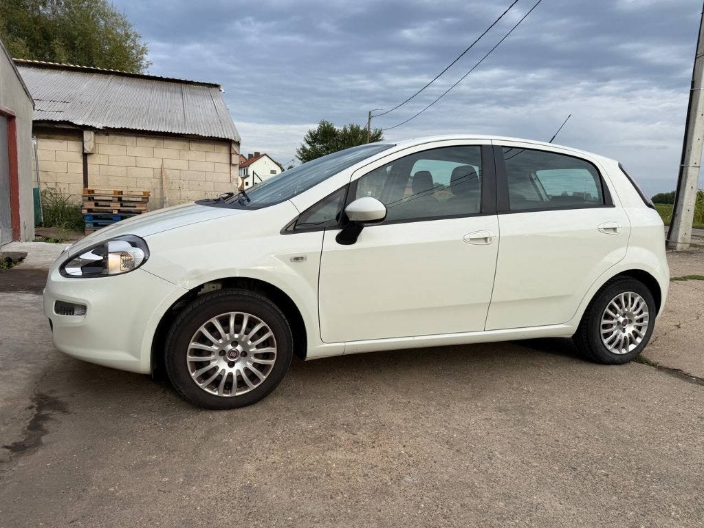 Fiat Punto 1.2 benzine Euro 5, Gekeurd voor 2 jaar., Auto's, Voorwielaandrijving, Euro 5, 1242 cc, 4 cilinders