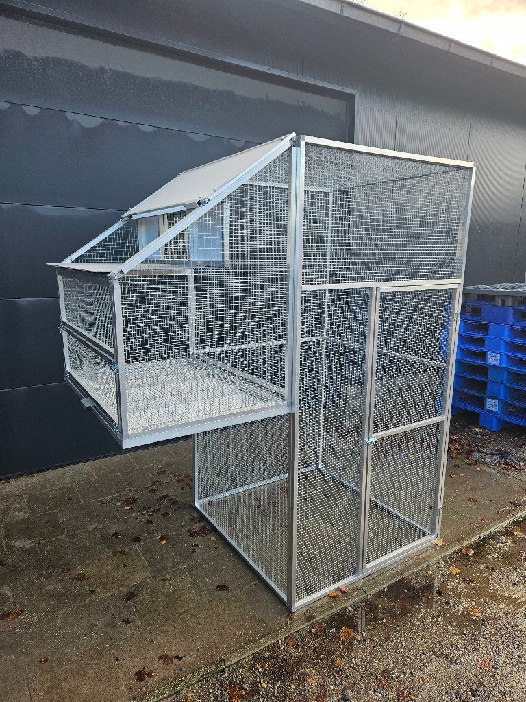 aluminium duivenren met spoetnik