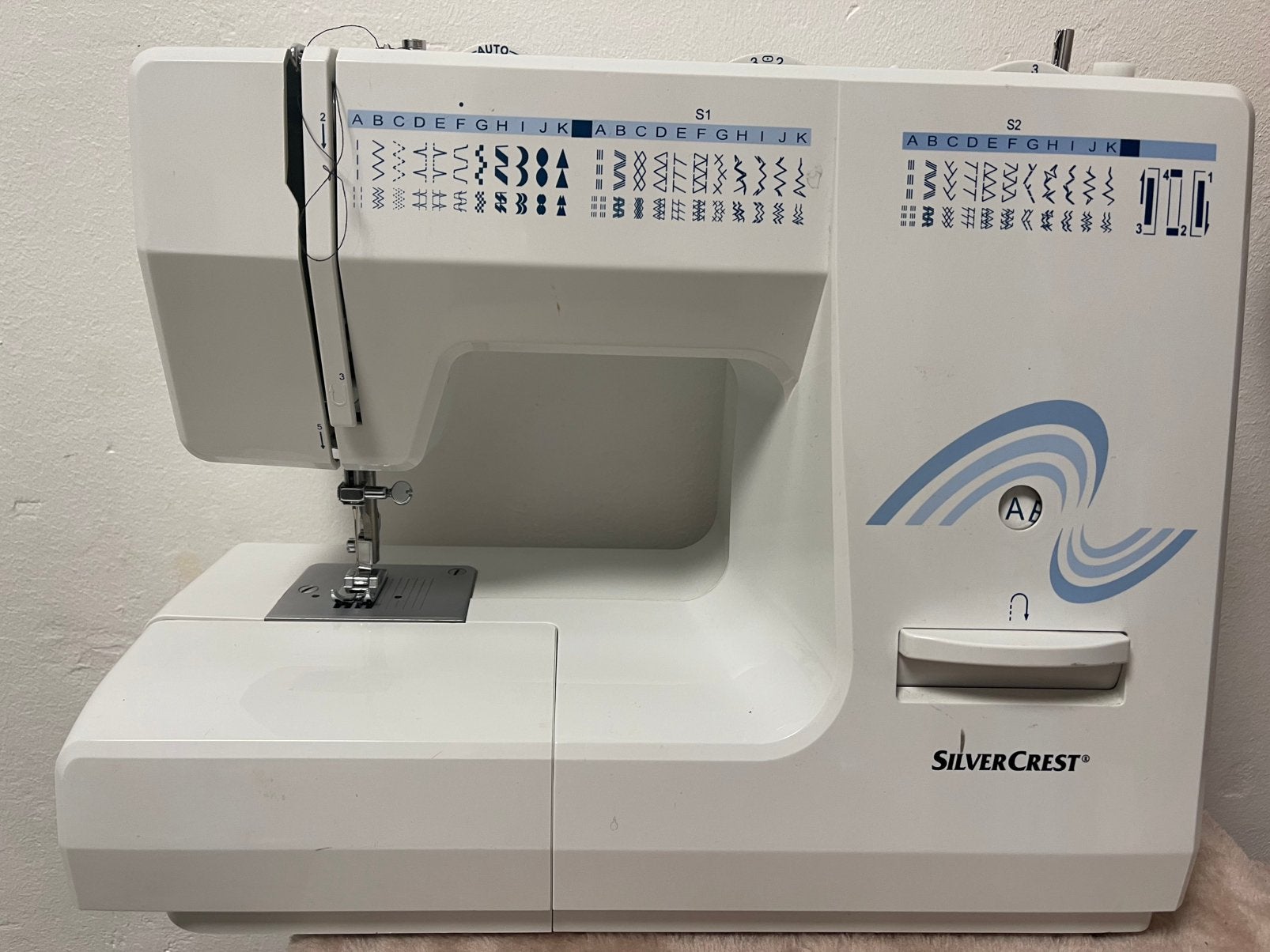 SilverCrest Naaimachine Zo goed als Nieuw, Hobby en Vrije tijd, Naaimachines en Toebehoren, Ophalen, Zo goed als nieuw, Naaimachine