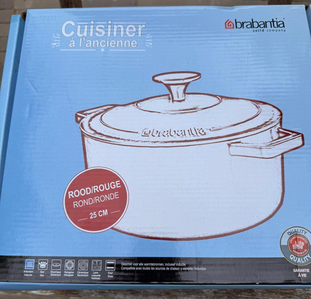Brabantia ronde gietijzeren braadpan 25cm, Huis en Inrichting, Keuken | Potten en Pannen, Ophalen, Gietijzer, Nieuw, Keramische plaat