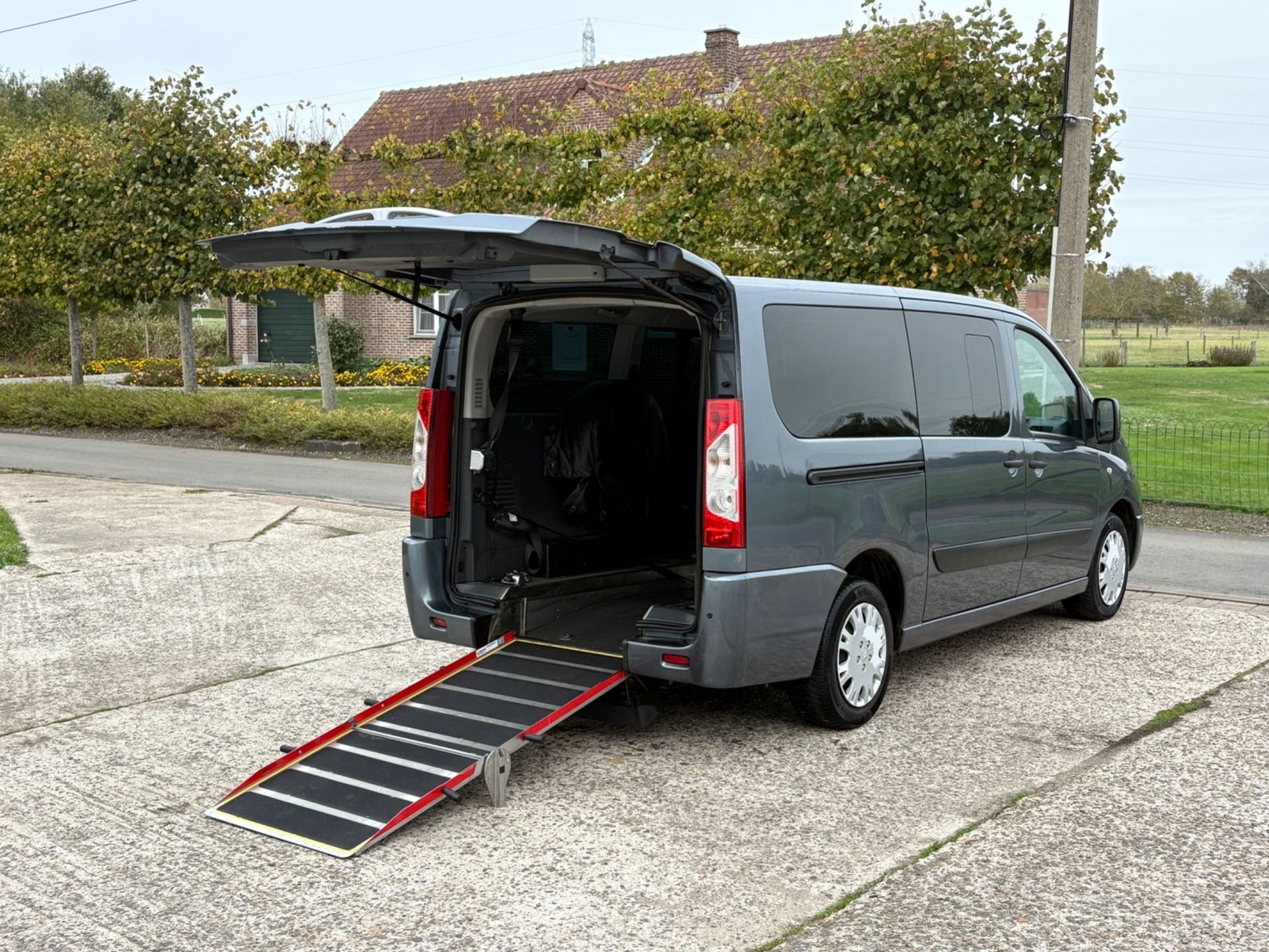 ♿️Peugeot Expert 2.0HDI Rolstoel Invalide TPMR, Auto's, Euro 5, Monovolume, Gebruikt, 93 kW