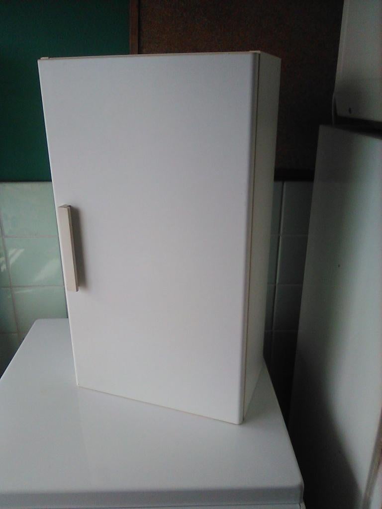 Hang Kastje WIT 36x20x64cm AFHALING LEES BESCHRIJVING, Ophalen, Met deur(en), Gebruikt, Glas