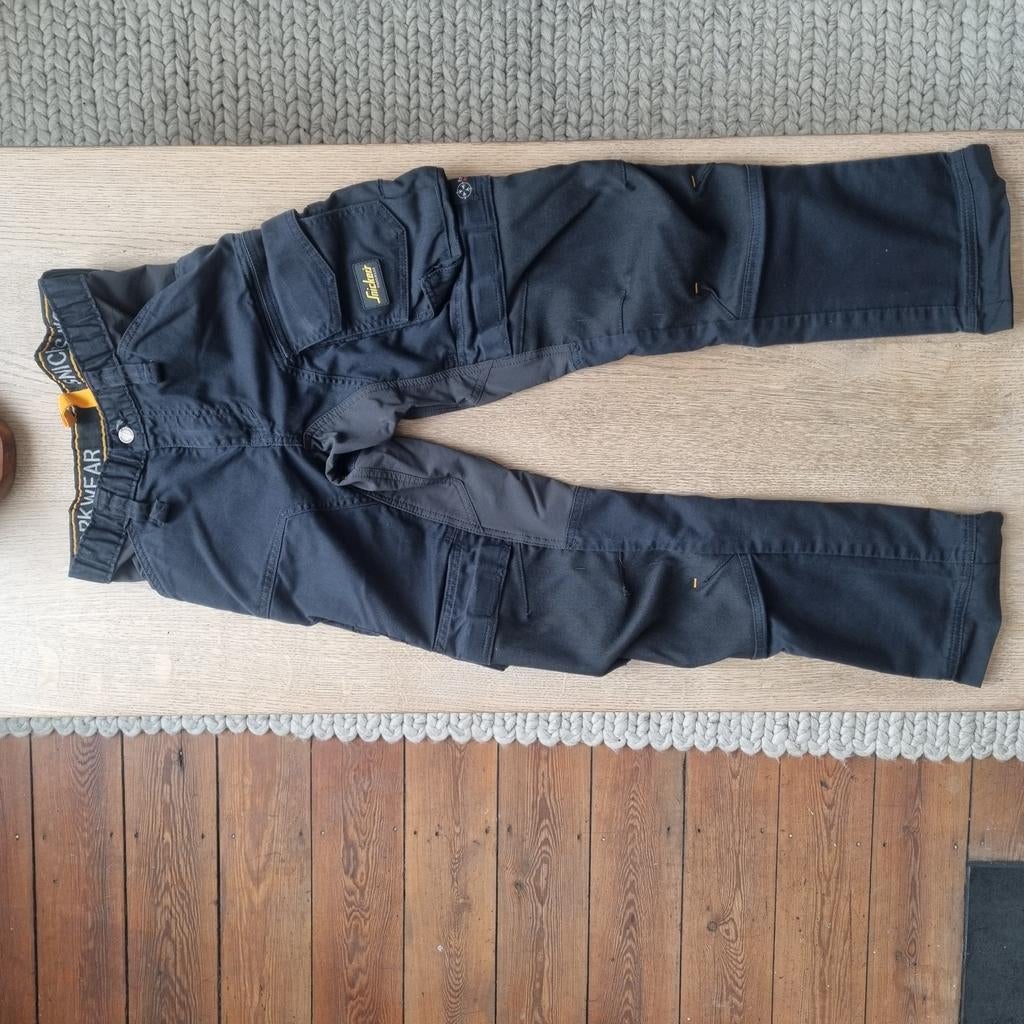 Snickers stevige werkbroek maat 88, Bricolage & Construction, Vêtements de sécurité, Enlèvement ou Envoi