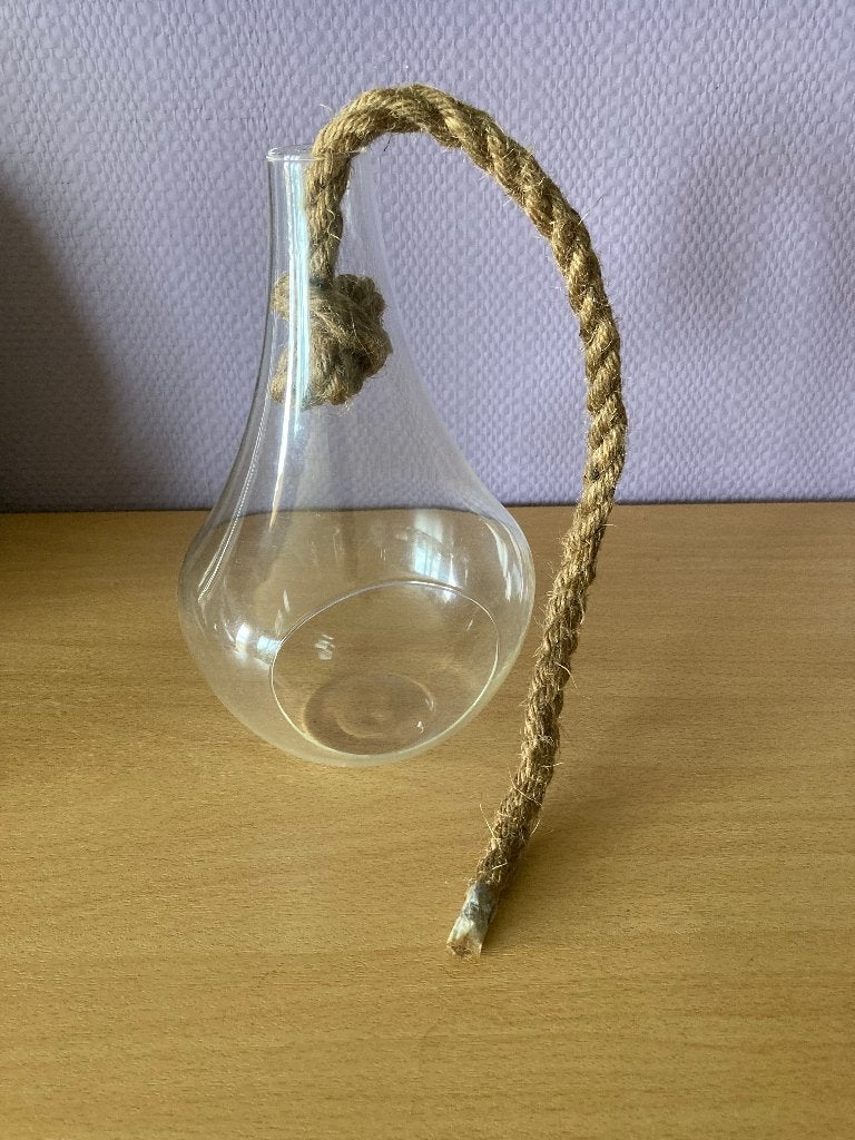 Glazen druppelvaas, Huis en Inrichting, Woonaccessoires | Vazen, Geschikt voor buiten, Transparant, Ophalen of Verzenden, 22 cm