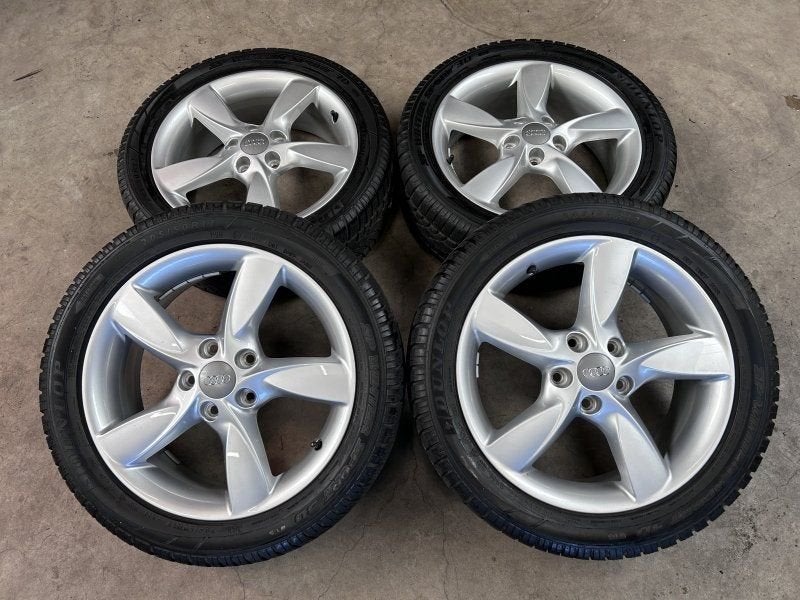 17 inch originele velgen + winterbanden Audi A3 8V0071497 se, Auto-onderdelen, Gebruikt, -, -, Banden en Velgen
