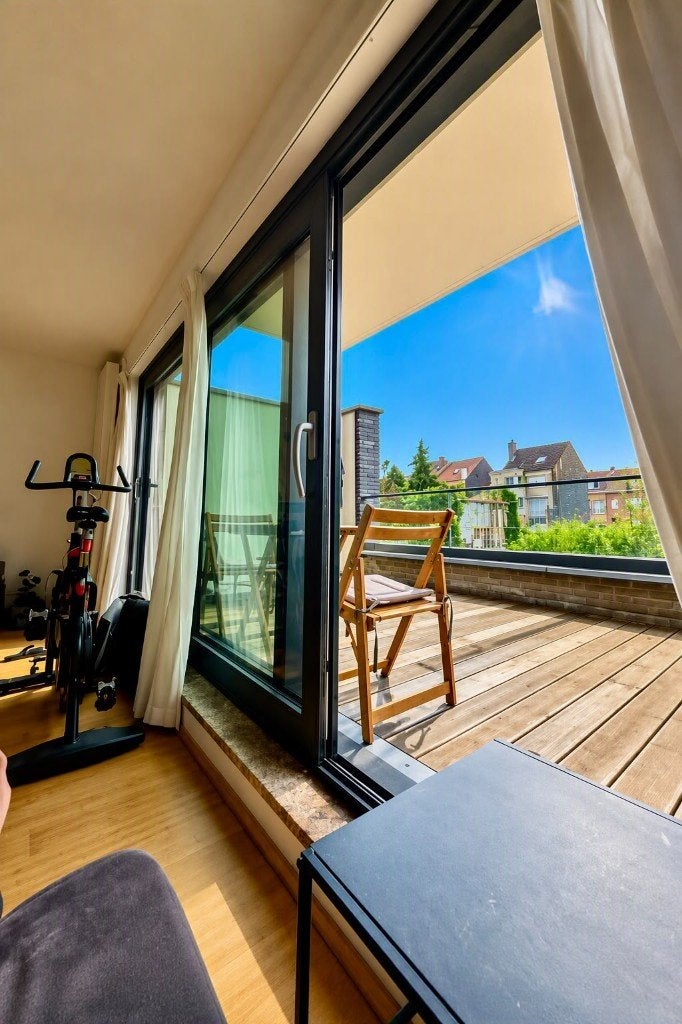 Appartement lumineux et entièrement meublé avec une terrasse, 50 m² ou plus, Bruxelles