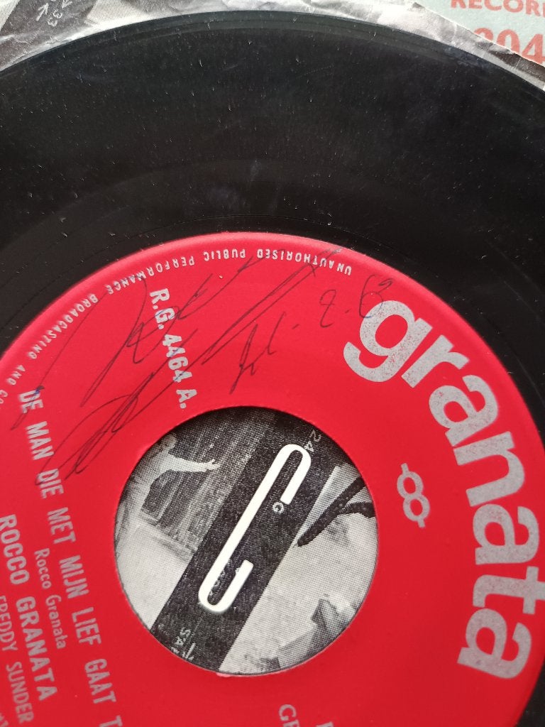 Rocco Granaat gesigneerd door Rocco in '68, Gesigneerd, Ophalen, Gebruikt