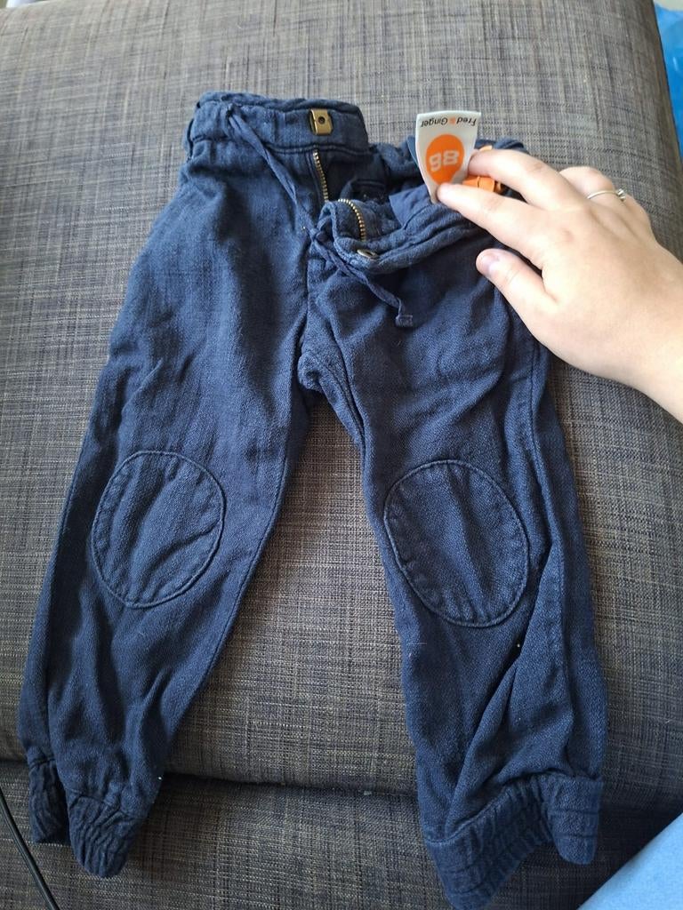 Fred en ginger broek, Enlèvement