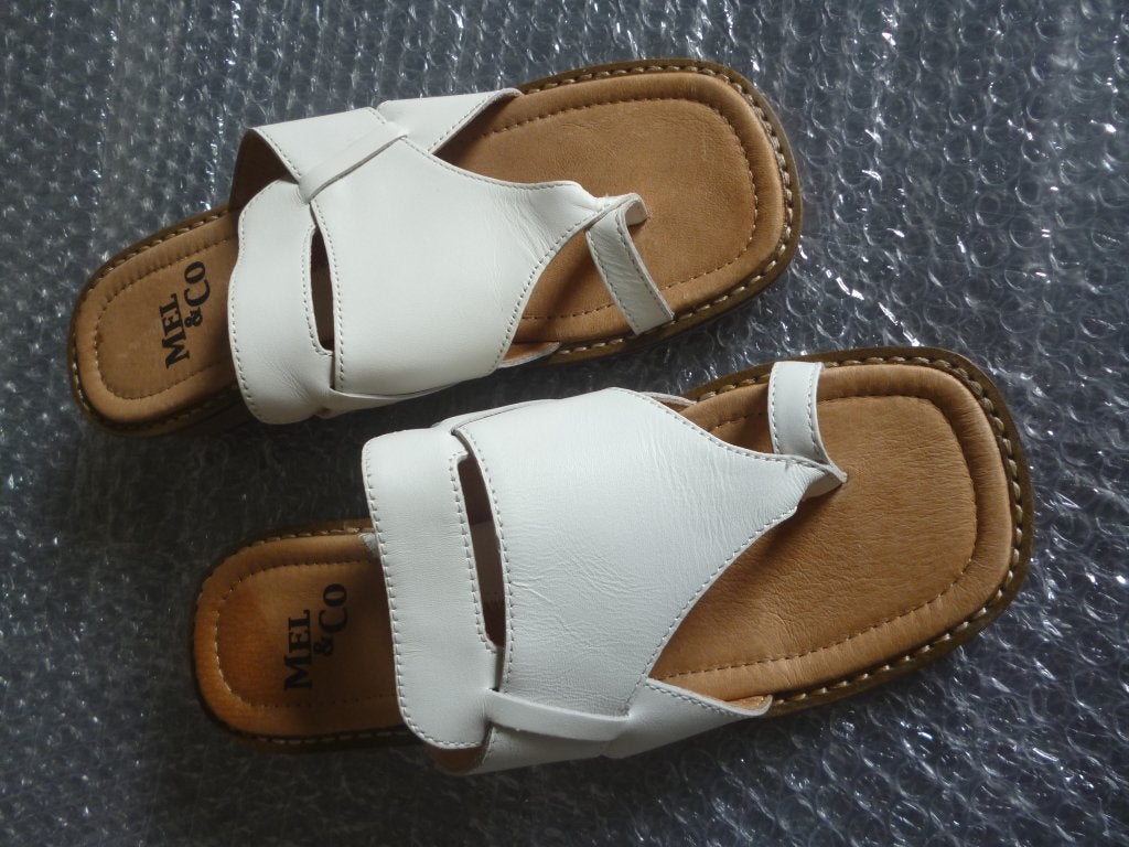 Lederen Dames Muiltjes maat 37, Wit, Zo goed als nieuw, Sandalen of Muiltjes, Ophalen of Verzenden
