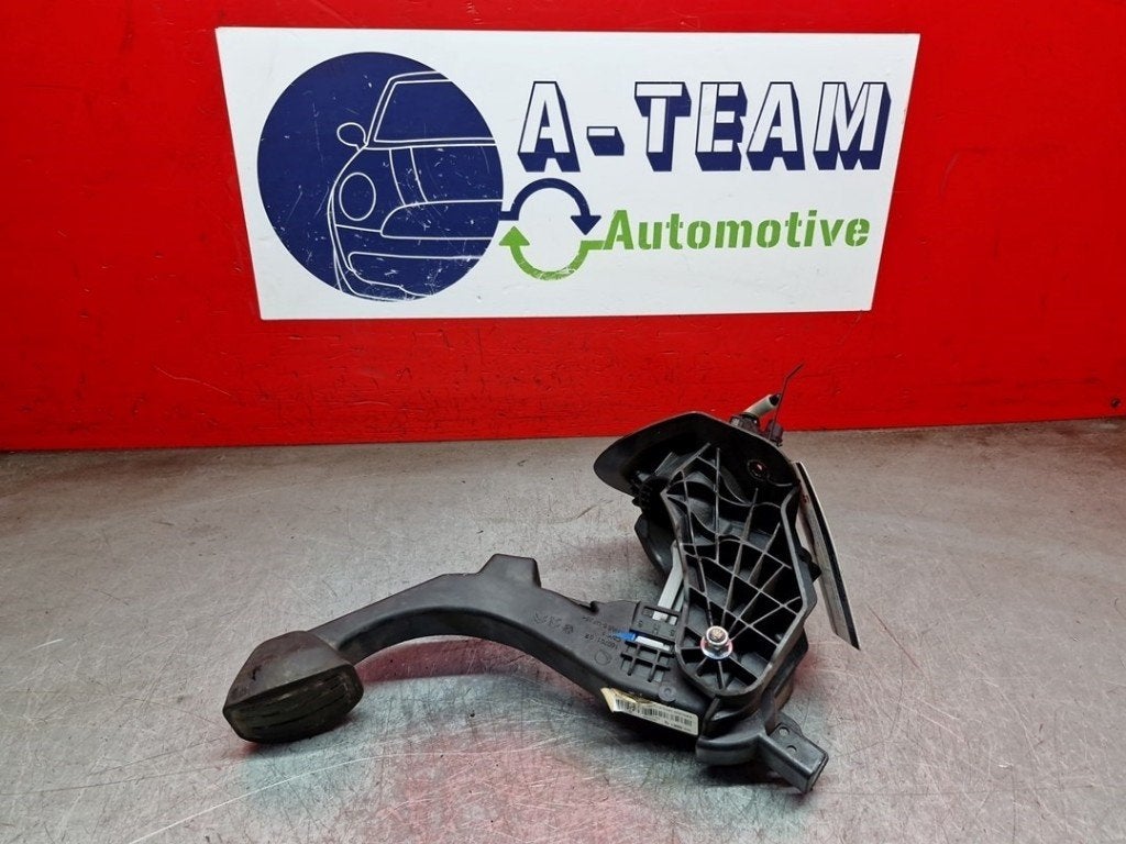 PEDALE D'EMBRAYAGE Peugeot Partner (EA / / EF / EN / EU), Kontakt-peugeot@peugeot.com, Utilisé, Peugeot Deutschland GmbH, Bahnhofsplatz
65423  Rüsselsheim, DE