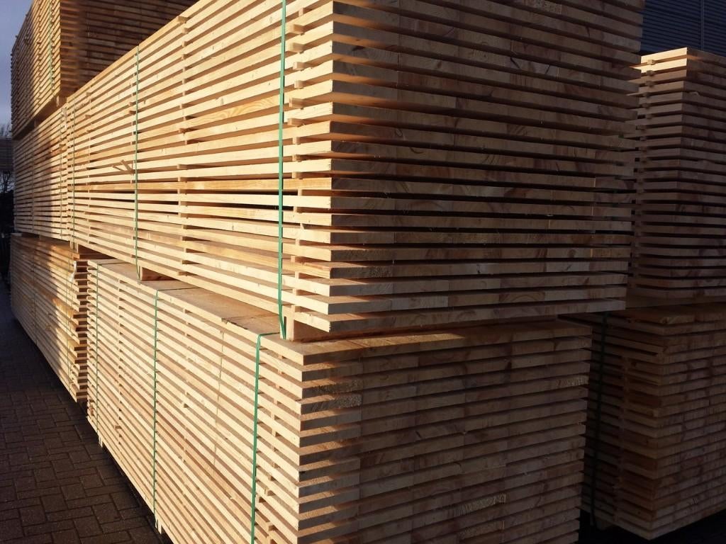BOIS DE CONSTRUCTION ; PLANCHES D'ÉCHAFAUDAGE 30 X 200 MM, Enlèvement