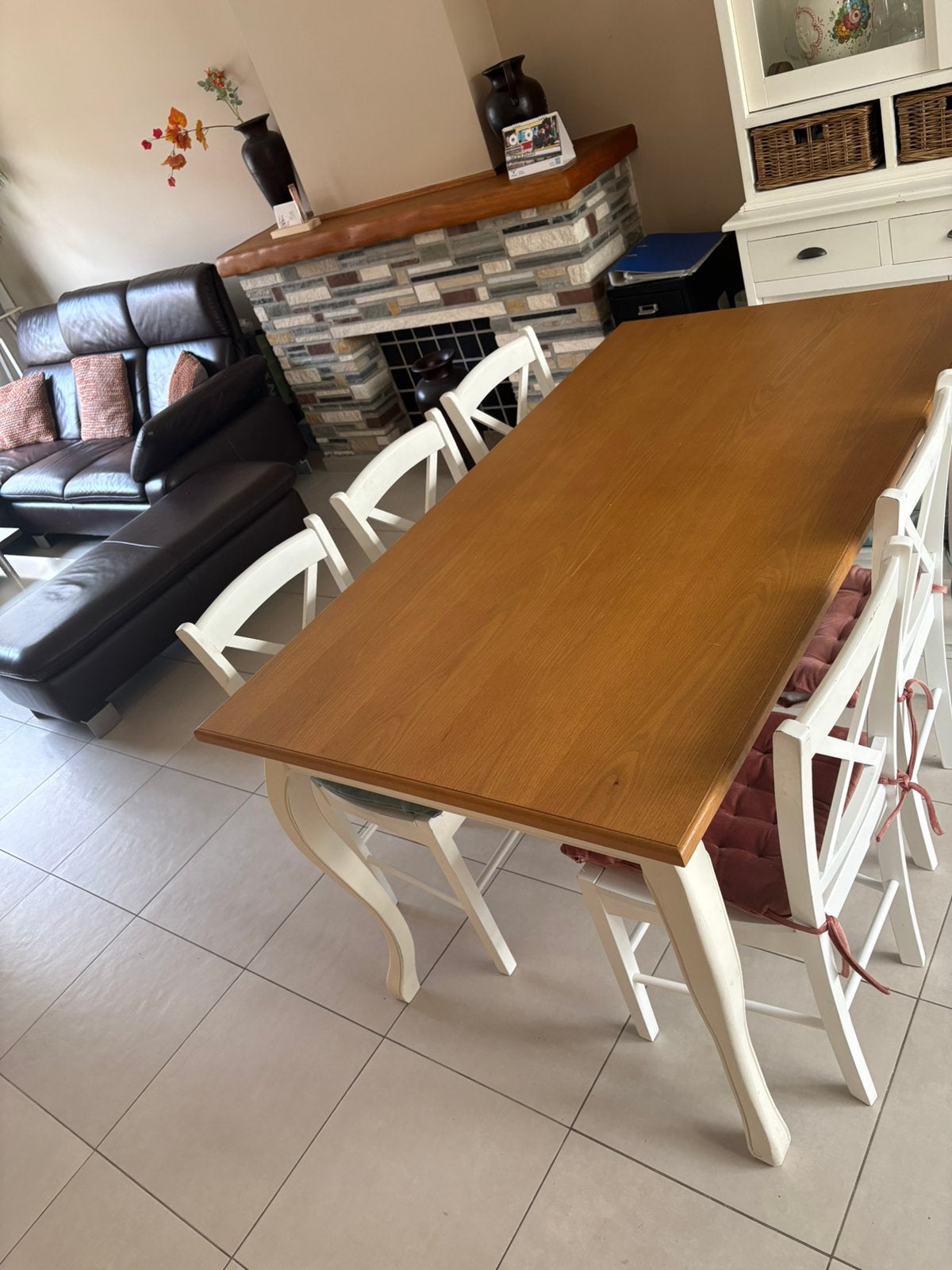 Eettafel+stoelen+kast voor 250 euro af te halen in Hoboken, Huis en Inrichting, Ophalen, Zo goed als nieuw