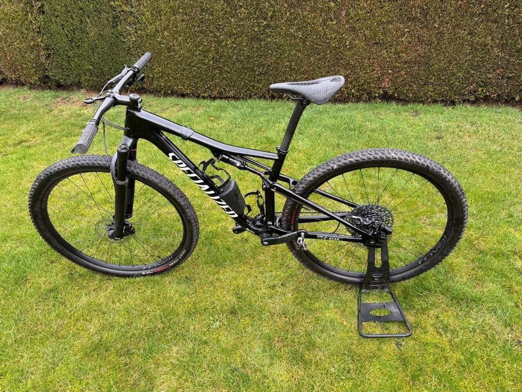Specialized MTB, Fietsen en Brommers, Fully, Zo goed als nieuw, Schijfrem, Ophalen
