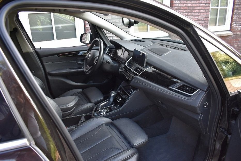 BMW 225 Active Tourer F45 - 225xe Active Tourer Luxury Line, Autos, Achat, Entreprise, Carnet d'entretien, Noir